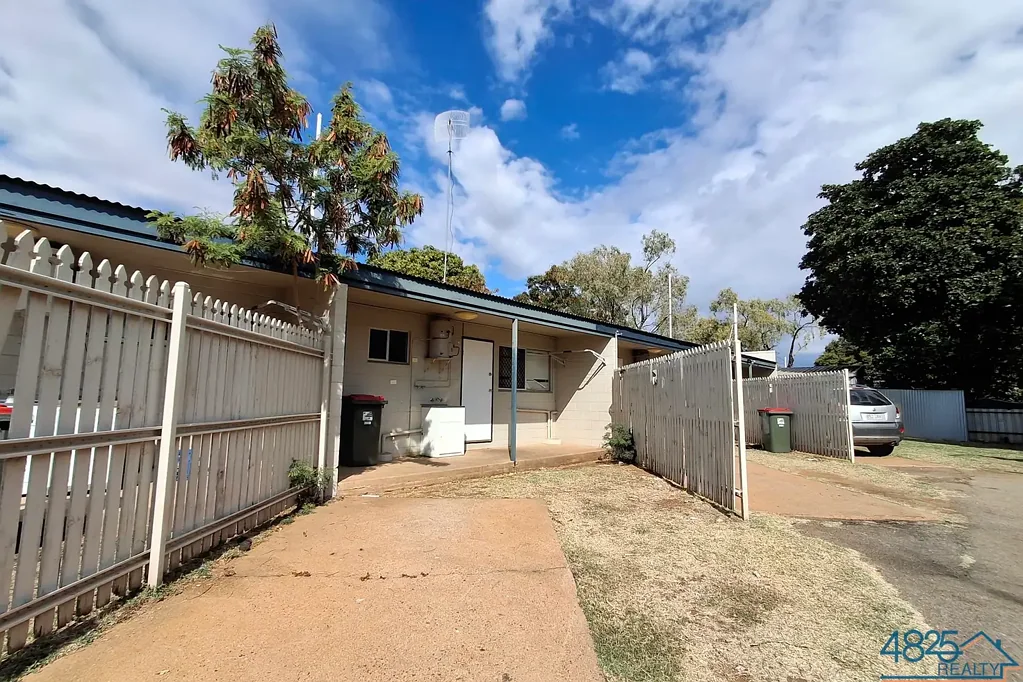 Mount Isa 5 Bedroom 5 units, You get the whole lot!