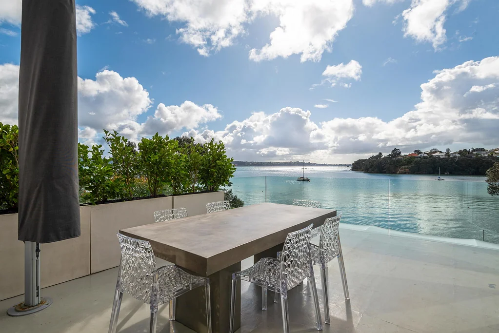 Westmere 4房  RARE OPPORTUNITY - PRIME WATERFRONT WITH BOAT RAMP