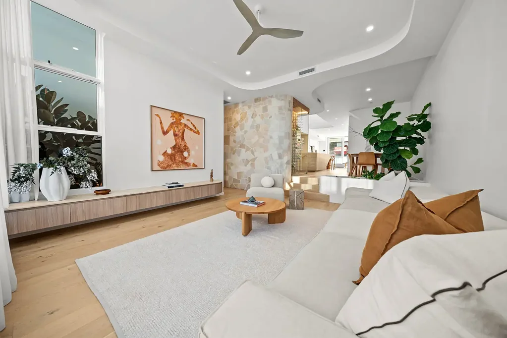 Mermaid Beach 4房  Under Contract