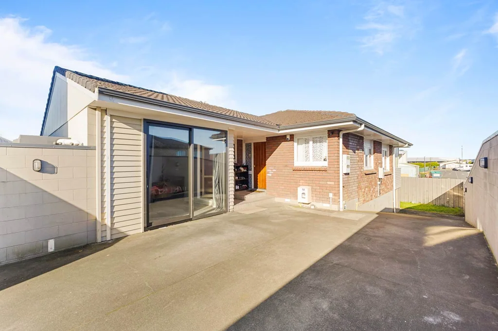 Papatoetoe 2Phòng ngủ No Plan B – Vendors Upgrading, Must Sell!