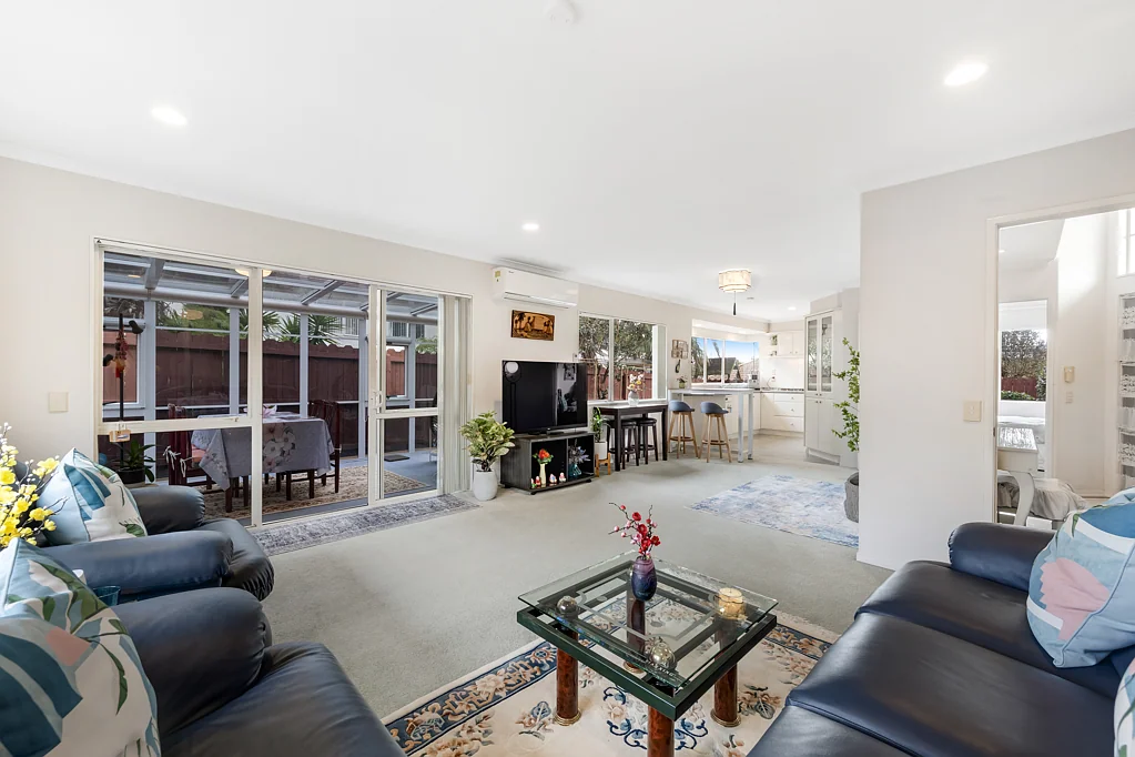 87 Golfland Drive, Golflands, Manukau City, Auckland