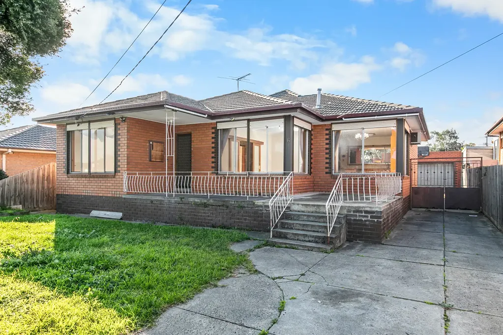 Spacious Family Living Close to Schools, Shops & Transport