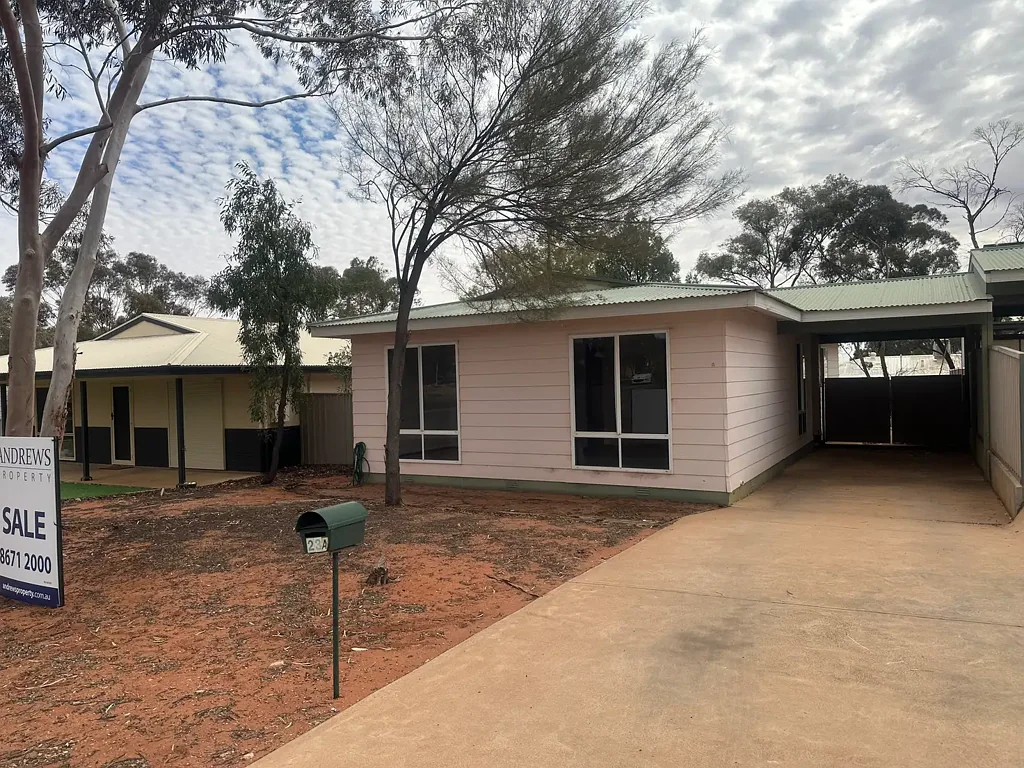 Roxby Downs 3房  Handy Investment