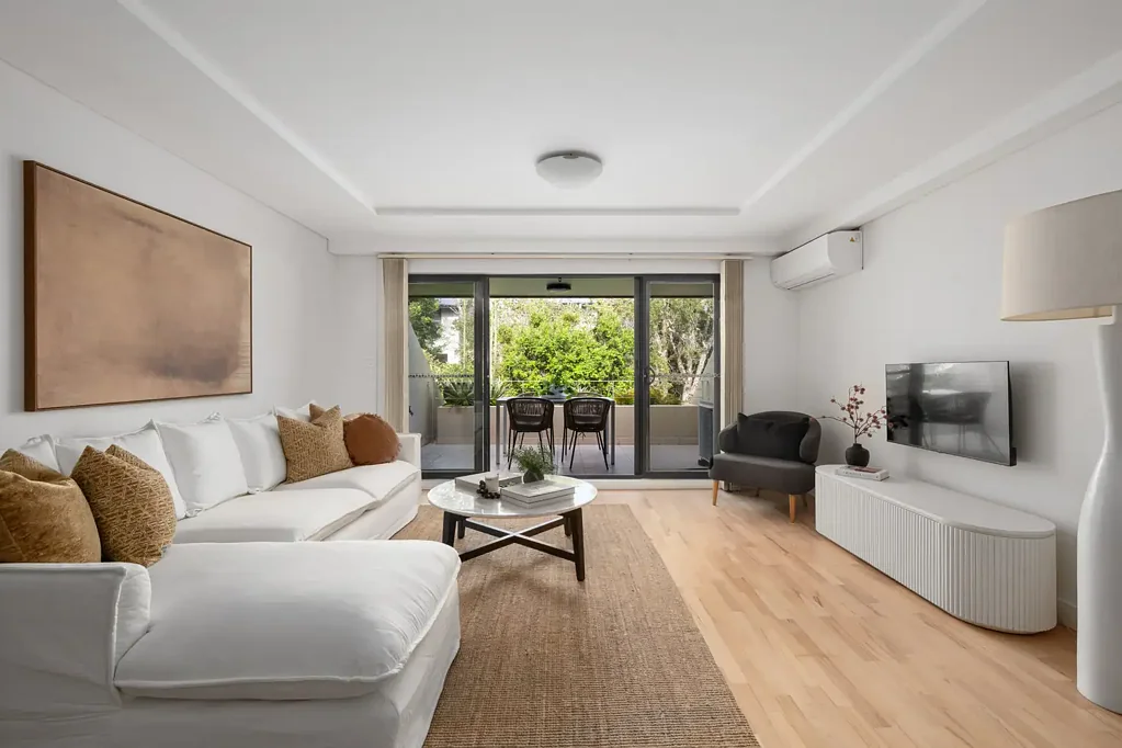 Avalon Beach 2 Bedroom Vibrant village lifestyle at your doorstep