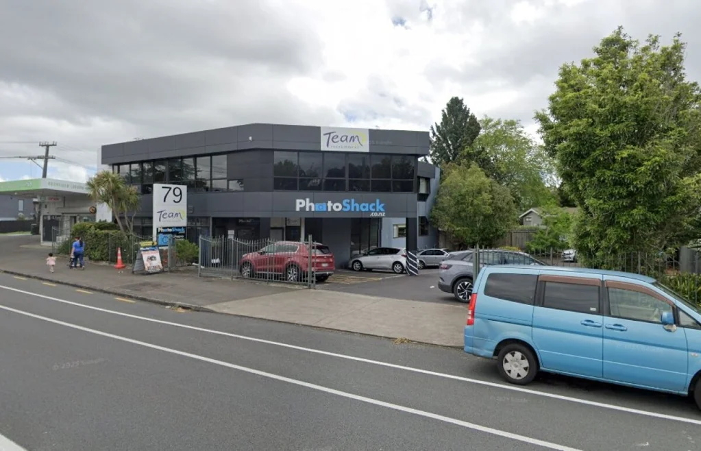 Penrose Competitive Penrose Office / Showroom