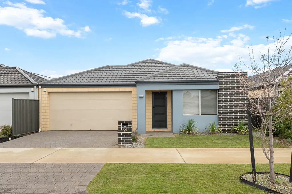 Baldivis 3 Slaapkamer THIS WELL PRESENTED 3X2 IS A PERFECT FIRST HOME!