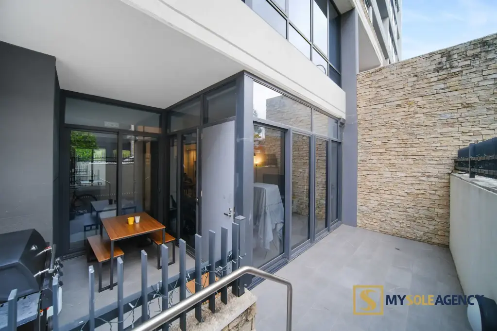 Parramatta 1બેડરૂમ Rare 1-Bedroom + Study Ground-Level Apartment with Private Yard – Modern, Stylish & Low Maintenance