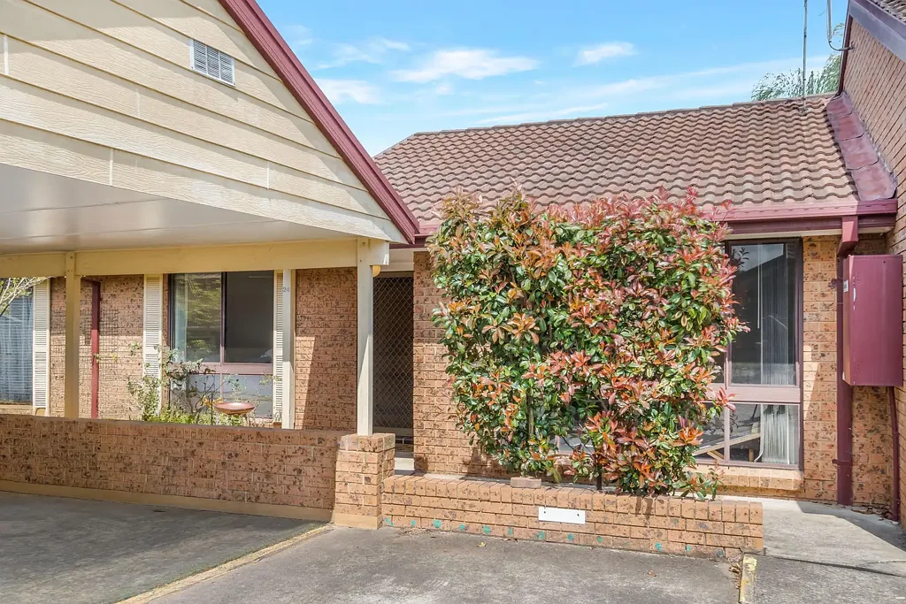 Casula 2Zimmer Easy care villa living with a backyard all to yourself
