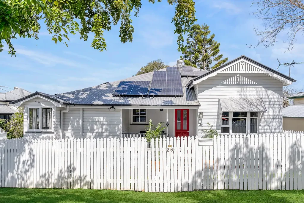 Taringa 5Kwarto Character, Space & Endless Potential in Sought-After Taringa