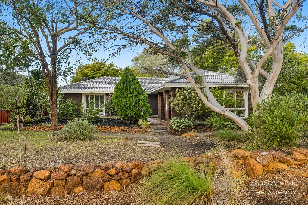 Lesmurdie 5ਬੈੱਡਰੂਮ Family Living in the heart of Lesmurdie