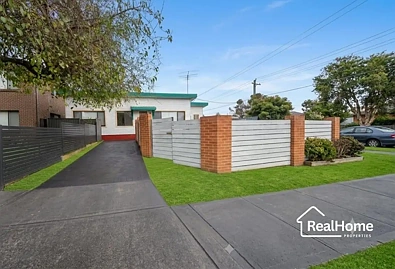 Blacktown 3chambre Fully Renovated Family Home with Strong Rental Return