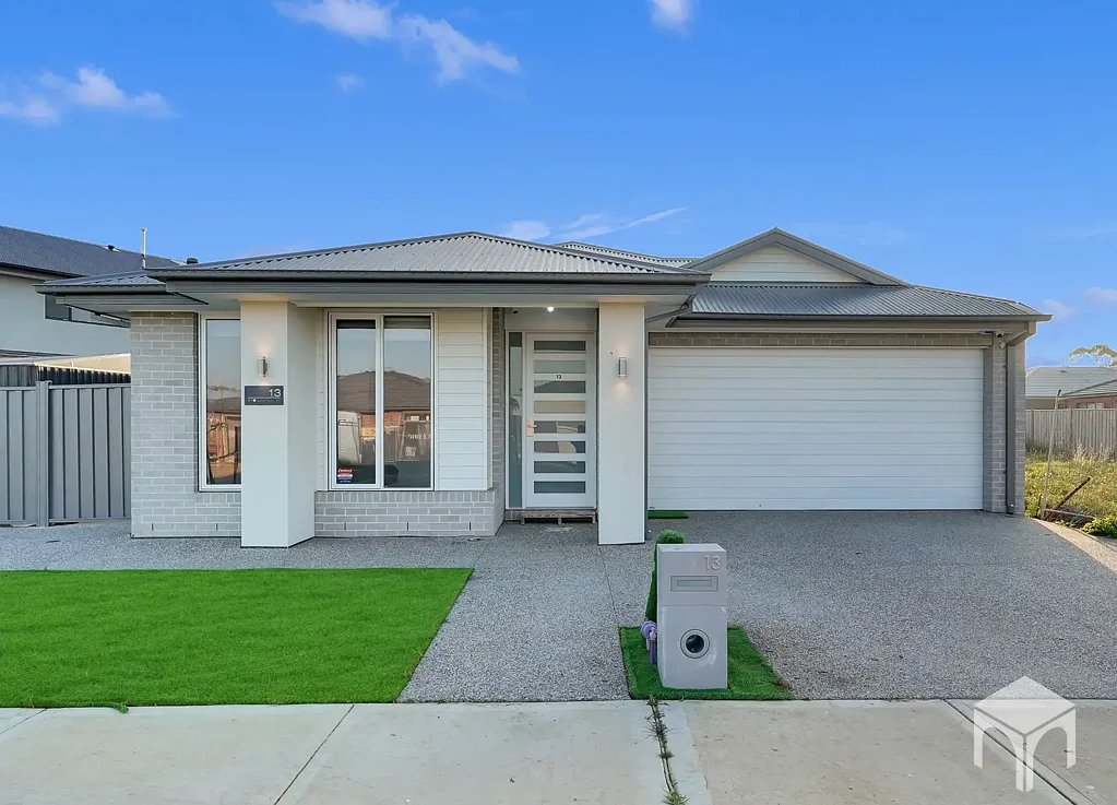 Spacious, Stylish, and Steps from Everything in Wyndham Vale