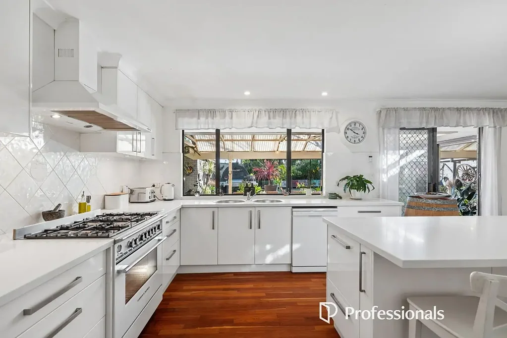 Parkerville 4 Bedroom Parkerville's Perfection !!!