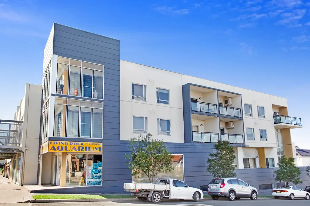 Spacious & Light-Filled 2-Bedroom Unit in Convenient Location