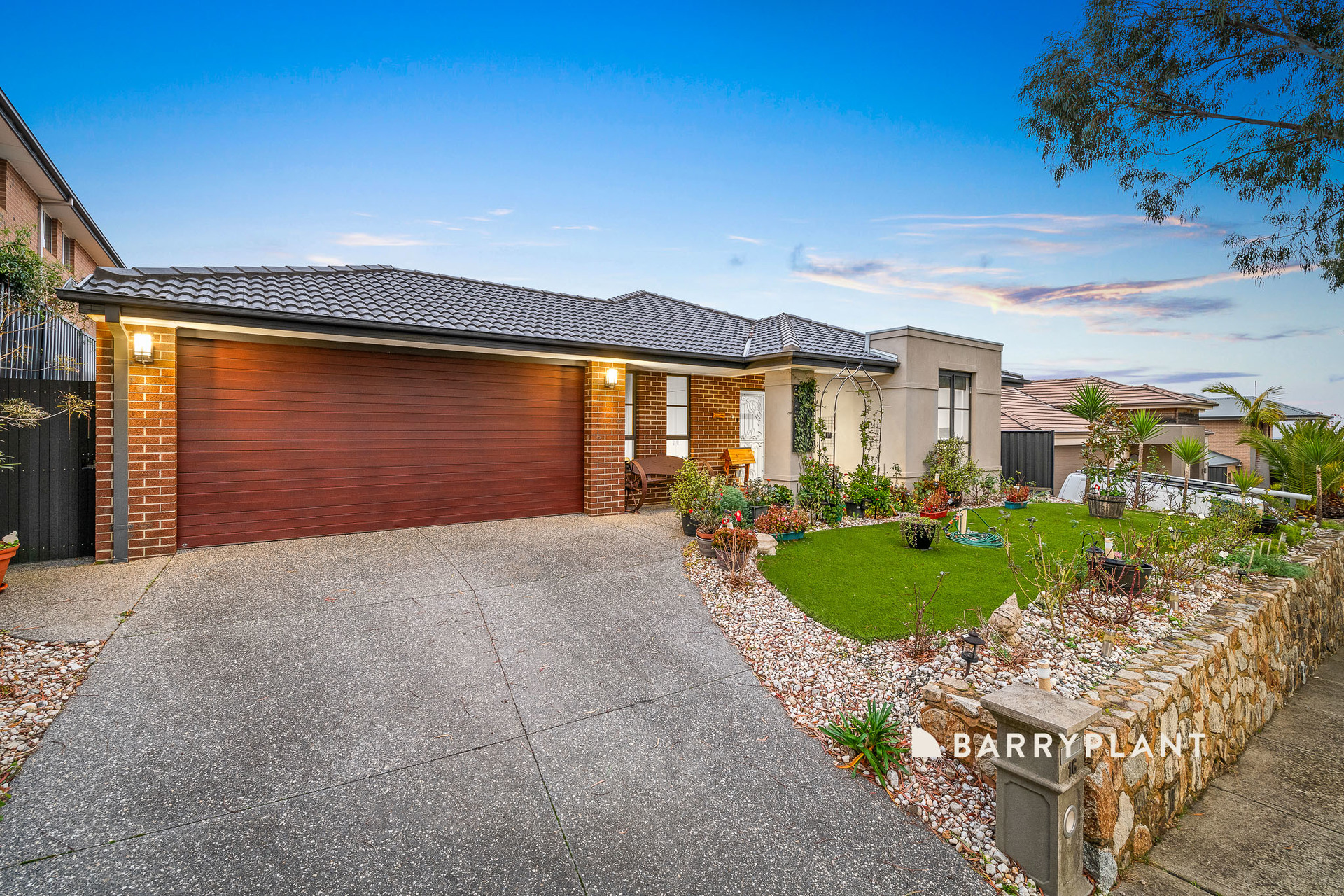 16 ELIZA HTS, PAKENHAM VIC 3810, 0房, 0浴, House