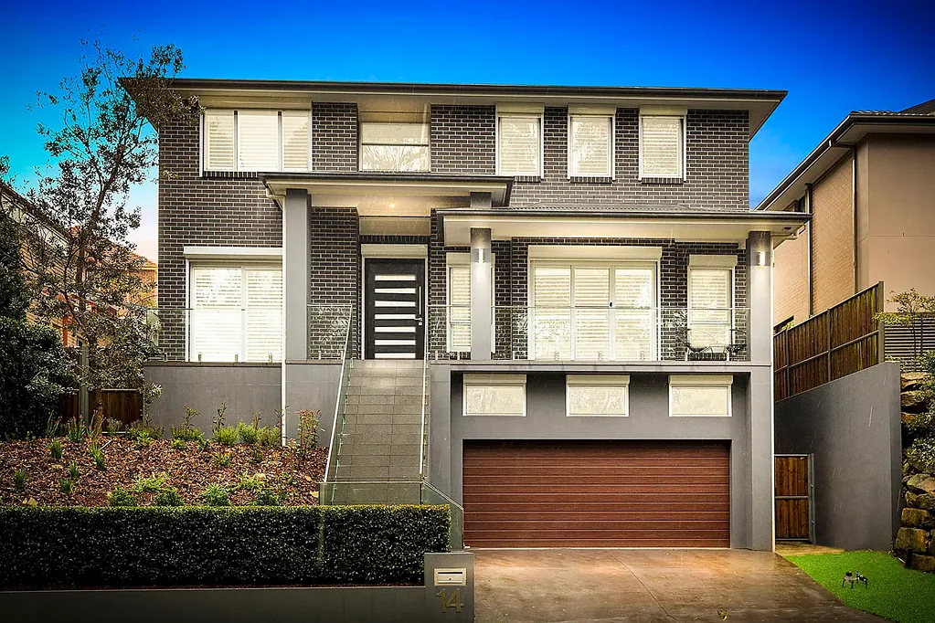 Kellyville 5Habitaciones Premium Location with beautiful bush vista.