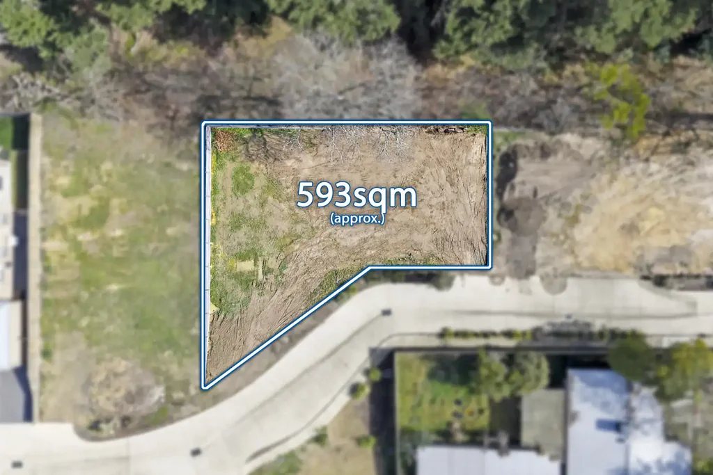Healesville Vacant Land, A Stroll Into Town