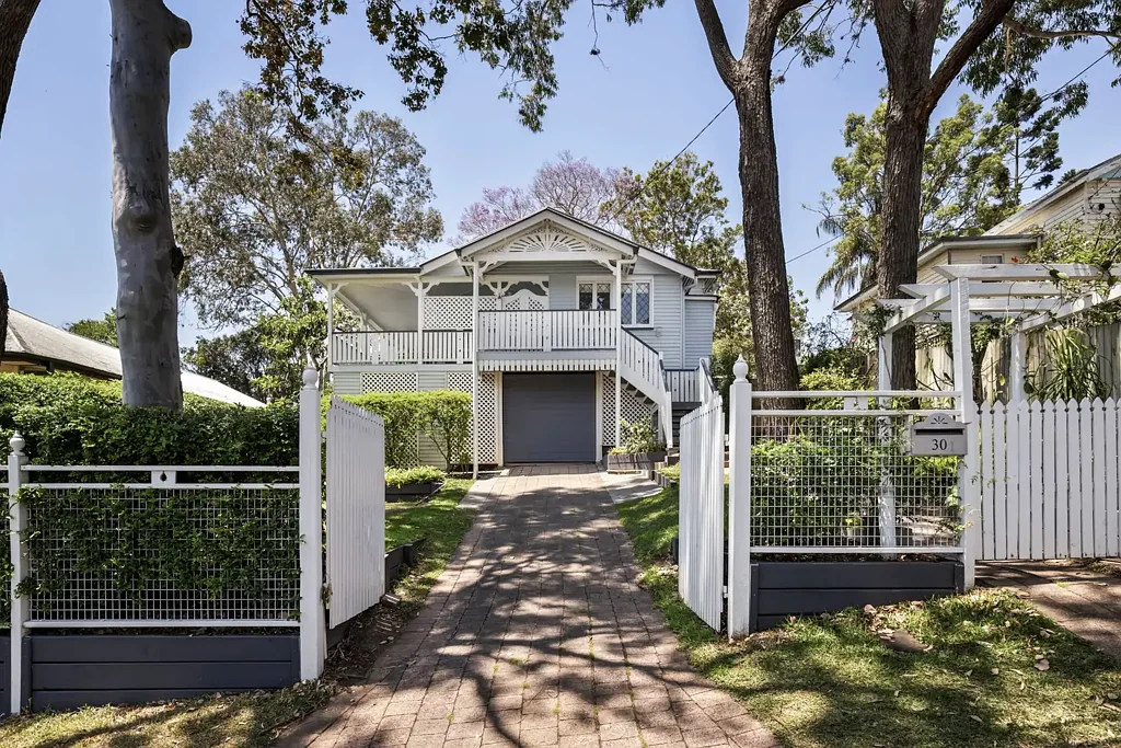 30 Saunders Street, Indooroopilly, QLD 4068