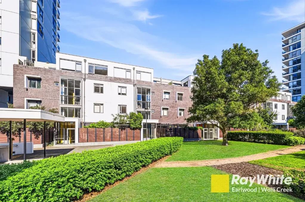 2 Bedroom Furnished Apartment in Wolli Creek