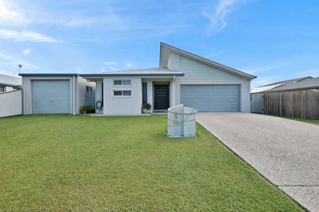 32 Bowden Crescent, Marian, QLD 4753