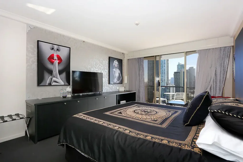Surfers Paradise 1房  North-Facing Studio With Ocean & Skyline Views