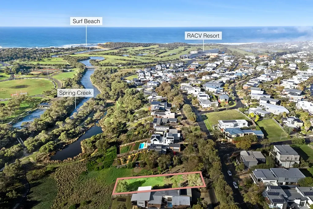 Torquay 899m2 Block with Plans Complete