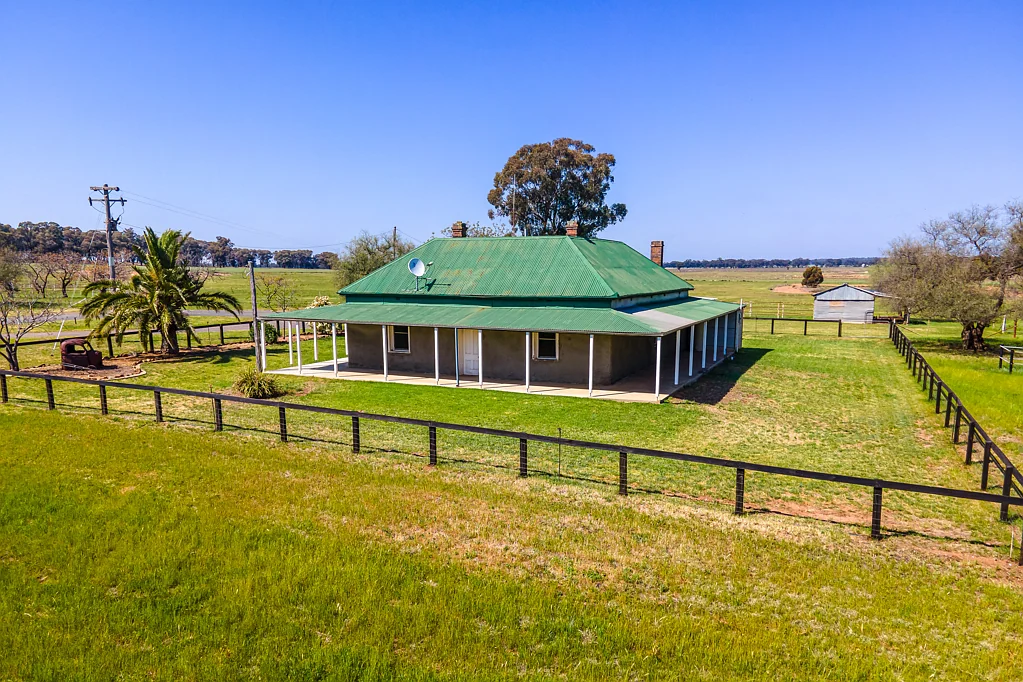 Temora OPPORTUNITY KNOCKS - 118*ac, TOWN WATER, TAR ROAD FRONTAGE