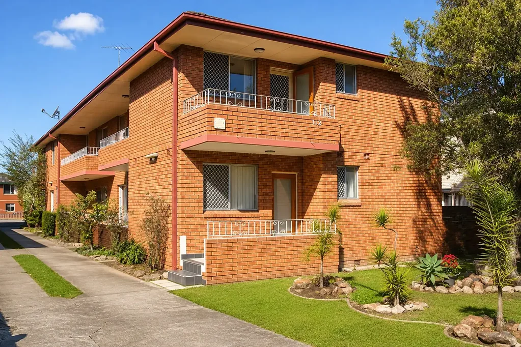 Great size 2-Bedroom Apartment with Spacious Open-Plan Living !!