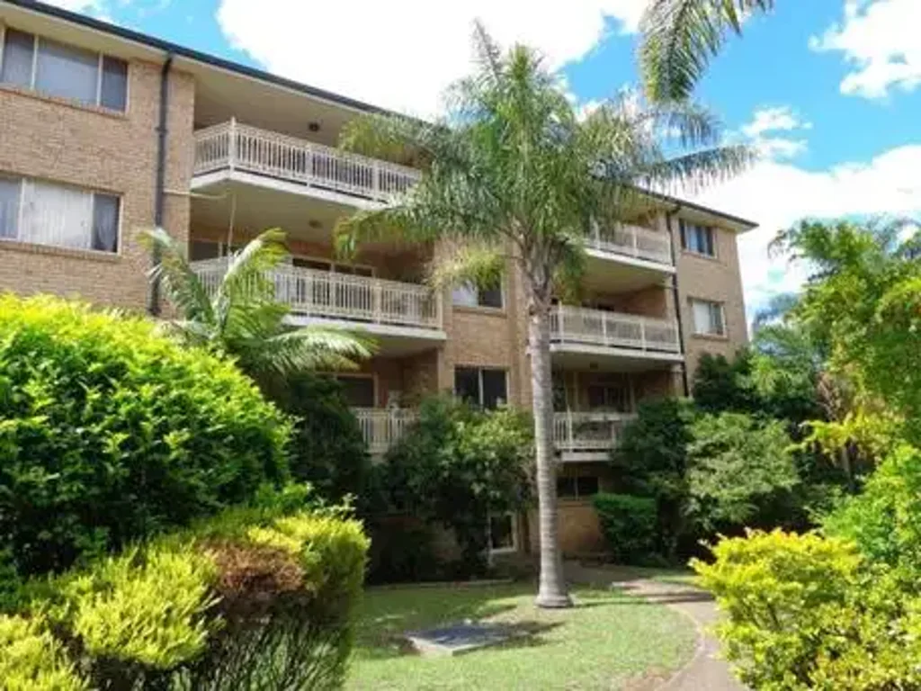 IDEAL LOCATION - AVAILABLE 7TH jULY 2026