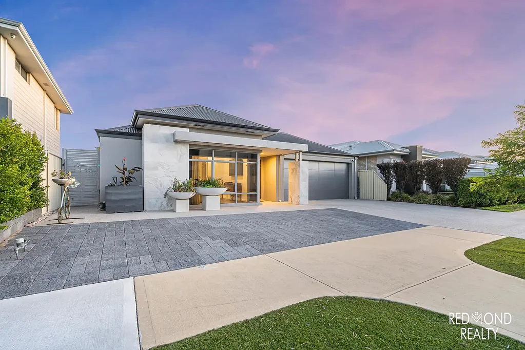 16 McIntyre Avenue, Burns Beach, WA 6028