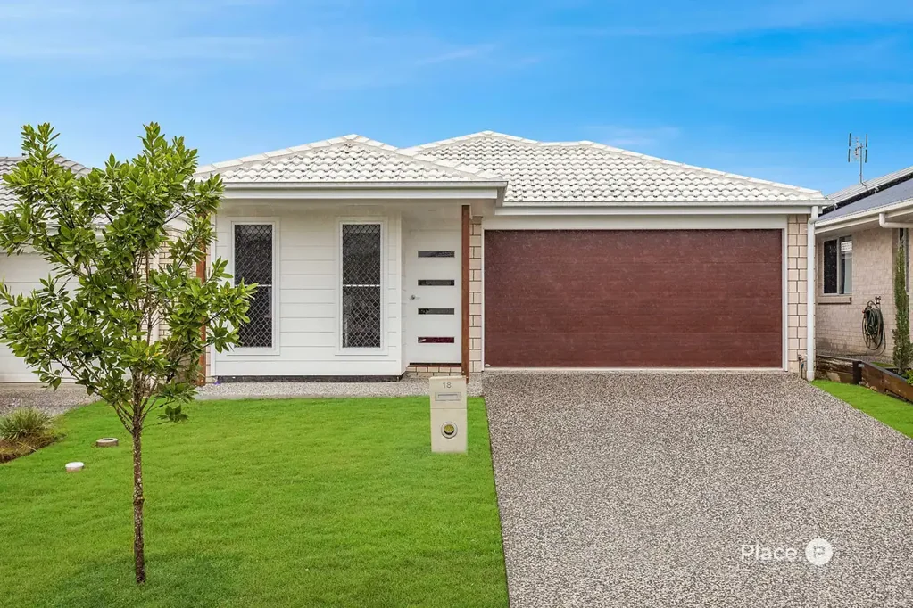 Morayfield 4Moenga Bright Spaces & Warm Finishes, Welcome to Sunrise Street!