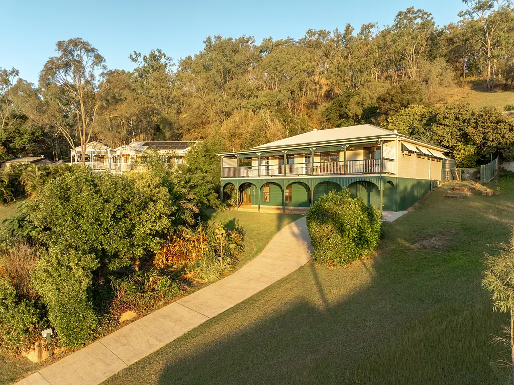 10 Earls Court, Telina, QLD 4680