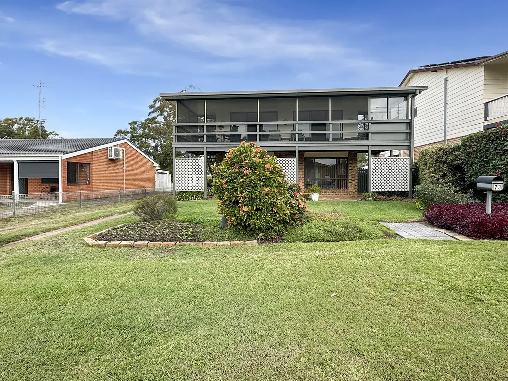 Tanilba Bay 4 Bedroom Spacious family home in superb location
