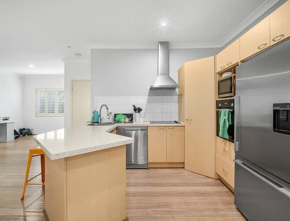 10 Greenbank Circuit, Carrara, QLD 4211, 3 Kuwarto, 2 Banyo, House