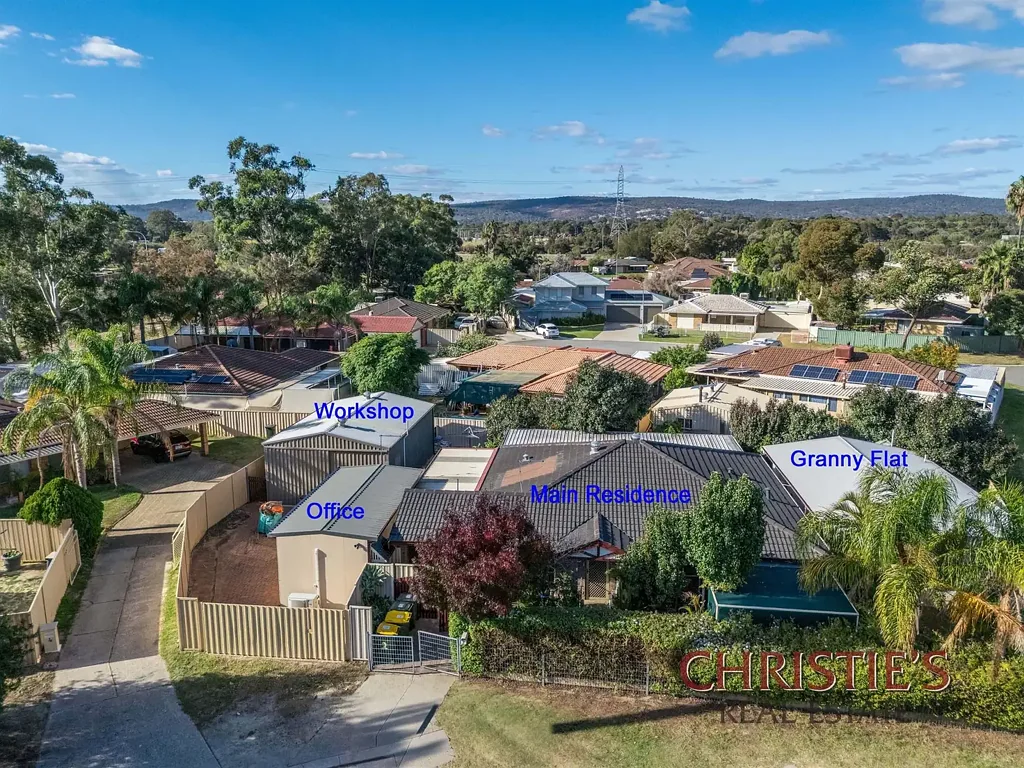 Middle Swan 4ห้องนอน OH THE POSSIBILITIES!  — FAMILY HOME, GRANNY FLAT, SEPARATE
