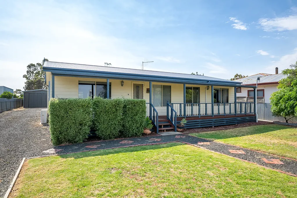 18 Queen Street, Nhill, VIC 3418