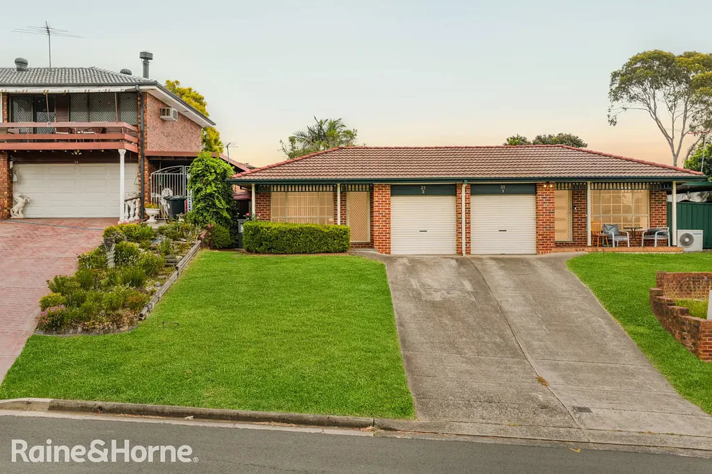 2/37 Ballantrae Drive, St Andrews, NSW 2566