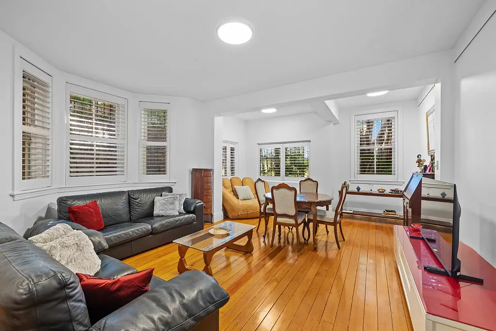 Bellevue Hill 2ਬੈੱਡਰੂਮ Timeless Ground Floor Art Deco charmer by Plumer Road village