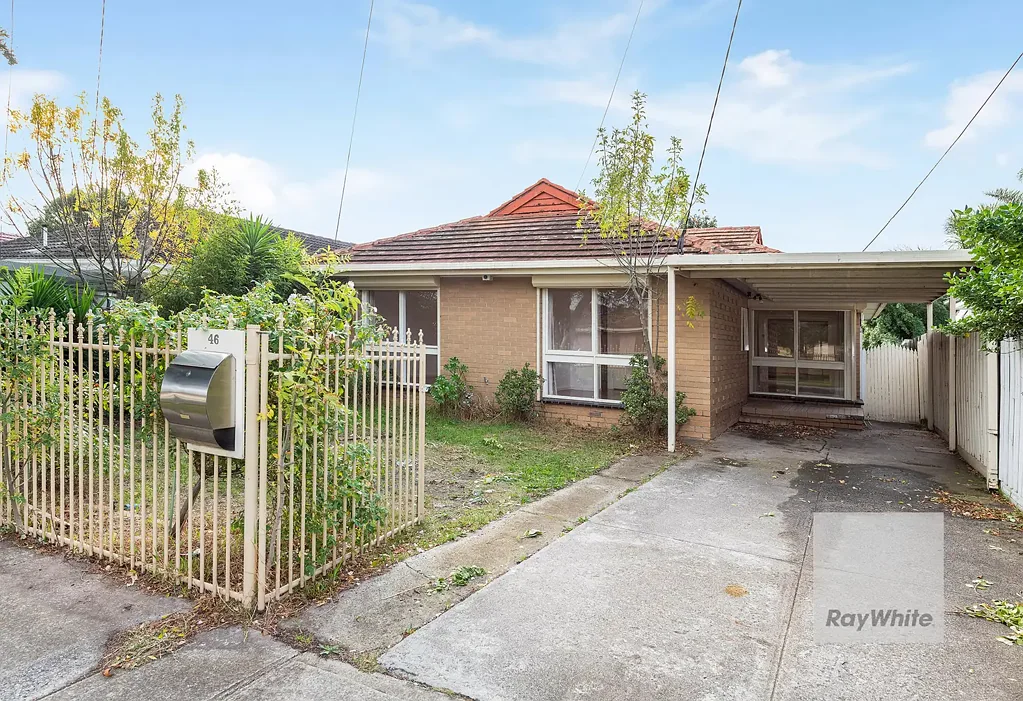 Charming Family Home in the Heart of Deer Park
