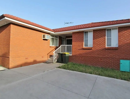 5 Croft Av, Merrylands, NSW 2160, 6房, 3浴, House