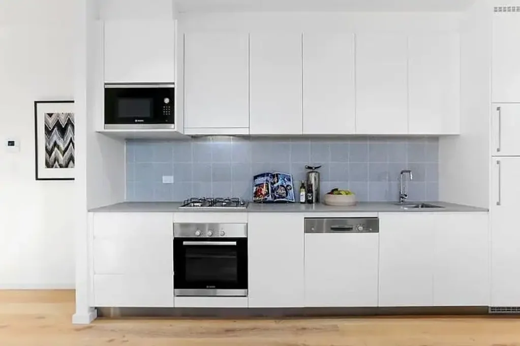 Rose Bay 1Moenga ‘The Norton’ Top-floor designer apartment in new boutique building