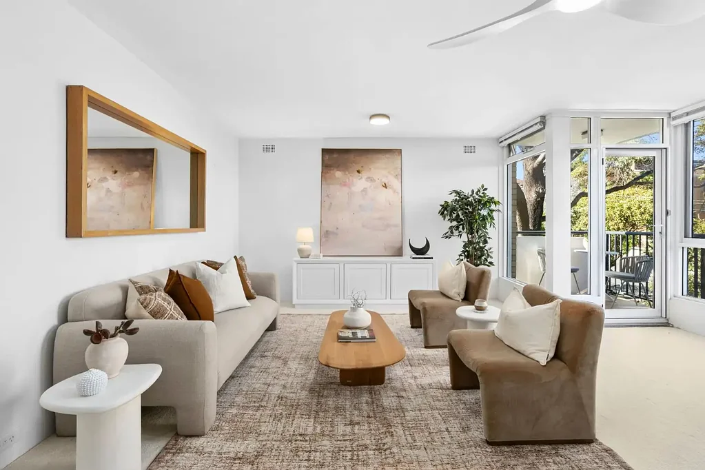 Wollstonecraft 2Phòng ngủ Expansive 90sqm apartment of inherent elegance and prime convenience