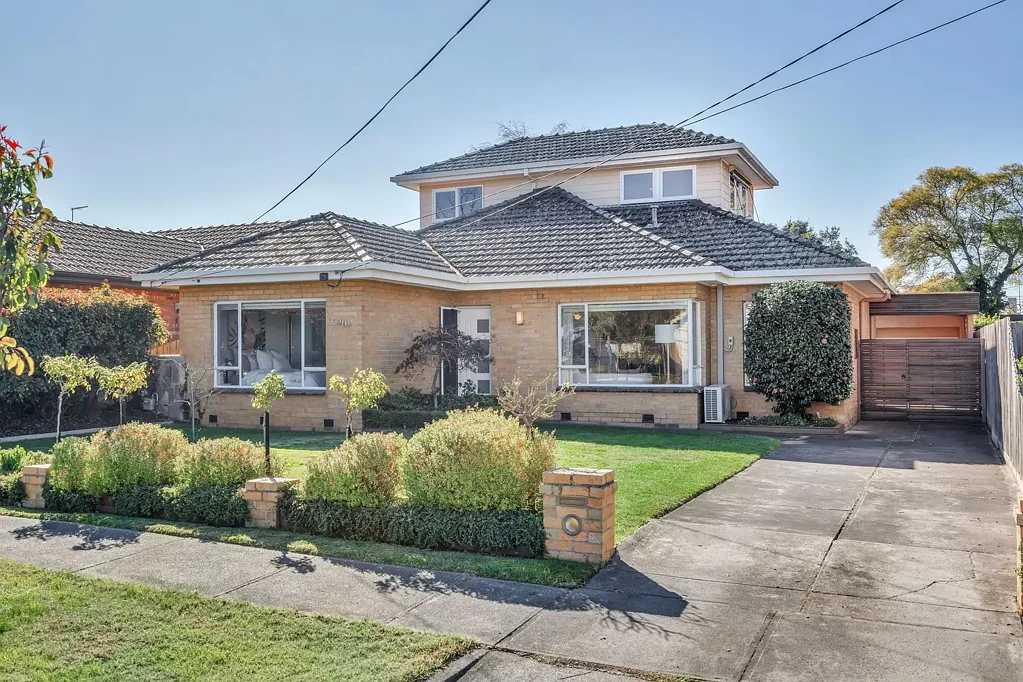 Essendon West 4ਬੈੱਡਰੂਮ Family-focussed lifestyle near Lily Street Park