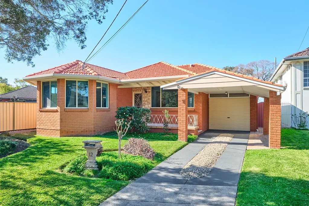 Chester Hill 5Habitaciones SPACIOUS FAMILY HOME WITH SEPARATE GRANNY FLAT