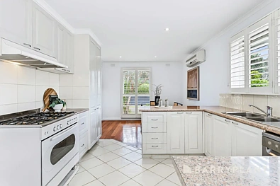 Kusina - 4 Horner Close, Knoxfield, VIC 3180