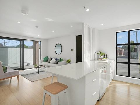 Lower Hutt 2房  Single level, lift access and superb location!