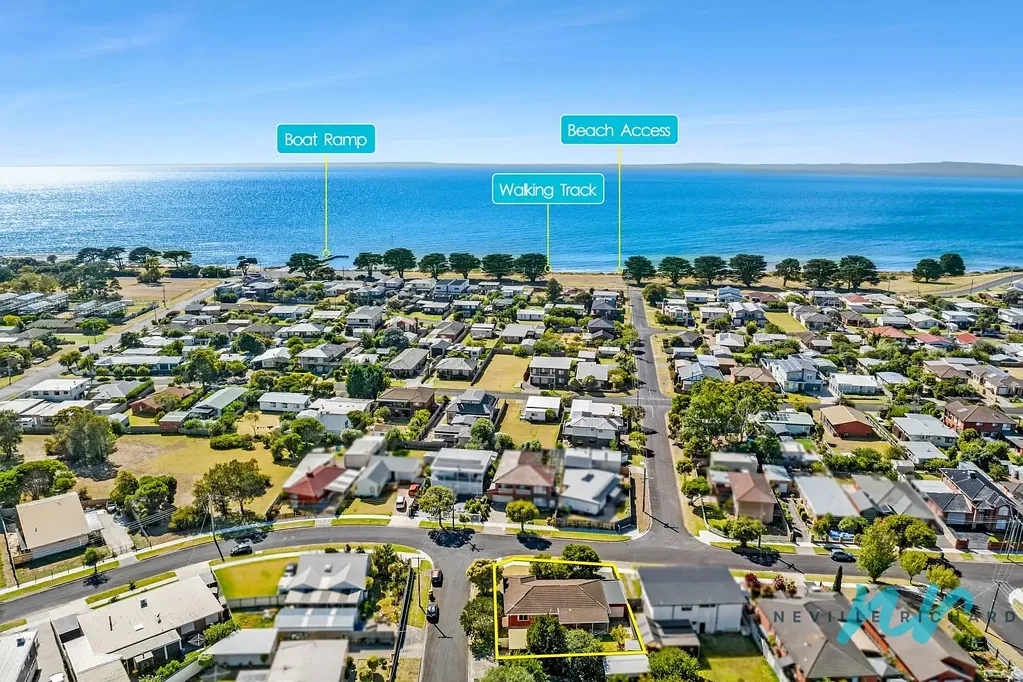 St Leonards 4Zimmer Corner Block - Short Stroll to the Beach & Boat Ramp