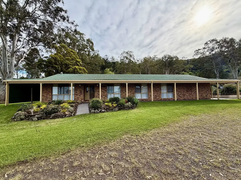 Spacious Four Bedroom Home in Caniaba