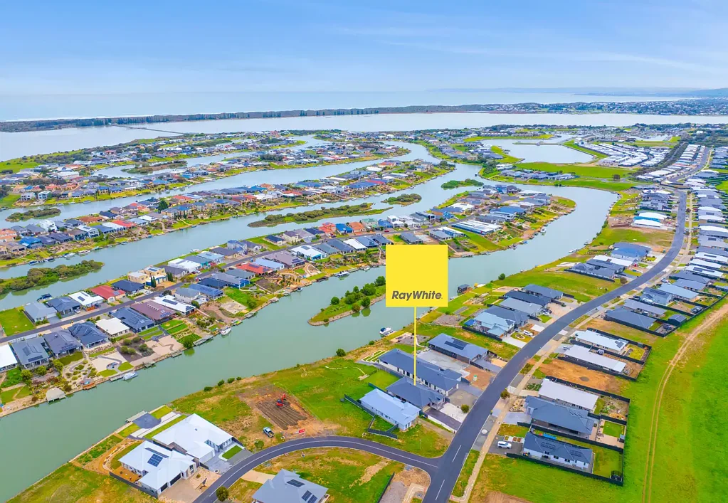 Hindmarsh Island 4房  Modern Waterfront Living on an Expansive 1,137sqm Allotment