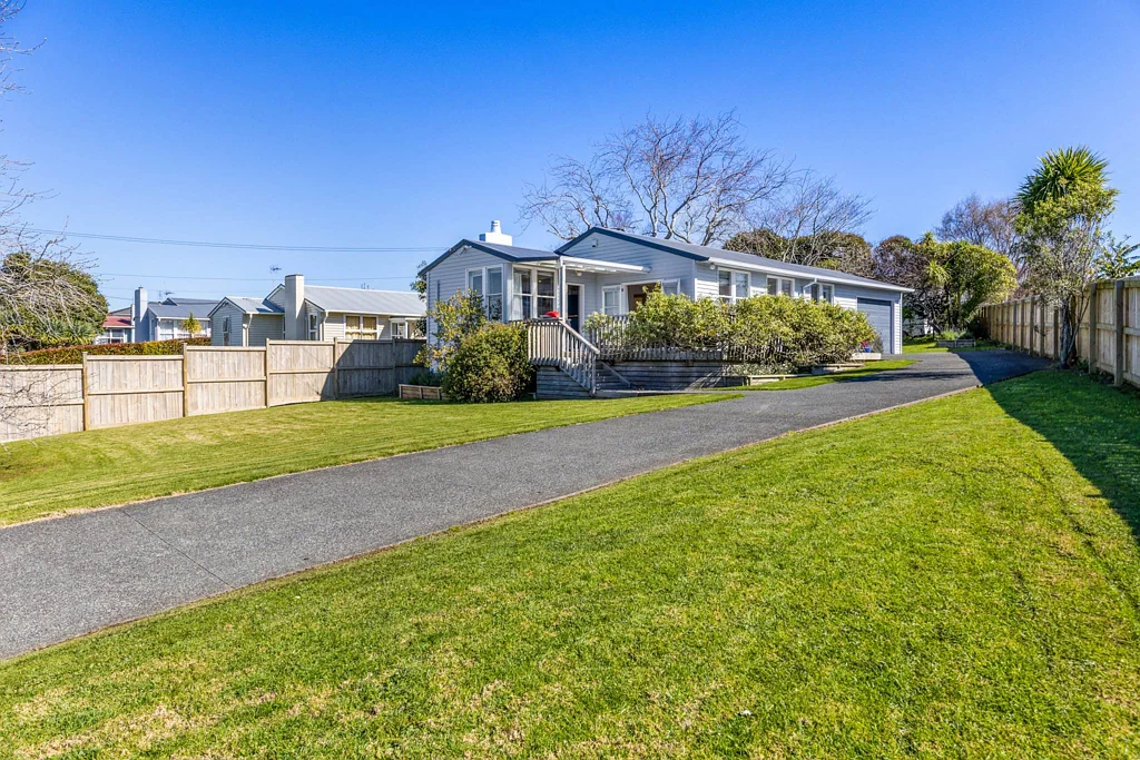 Waiotaiki Bay 3房  CUTE COTTAGE WITH DEVELOPMENT POTENTIAL